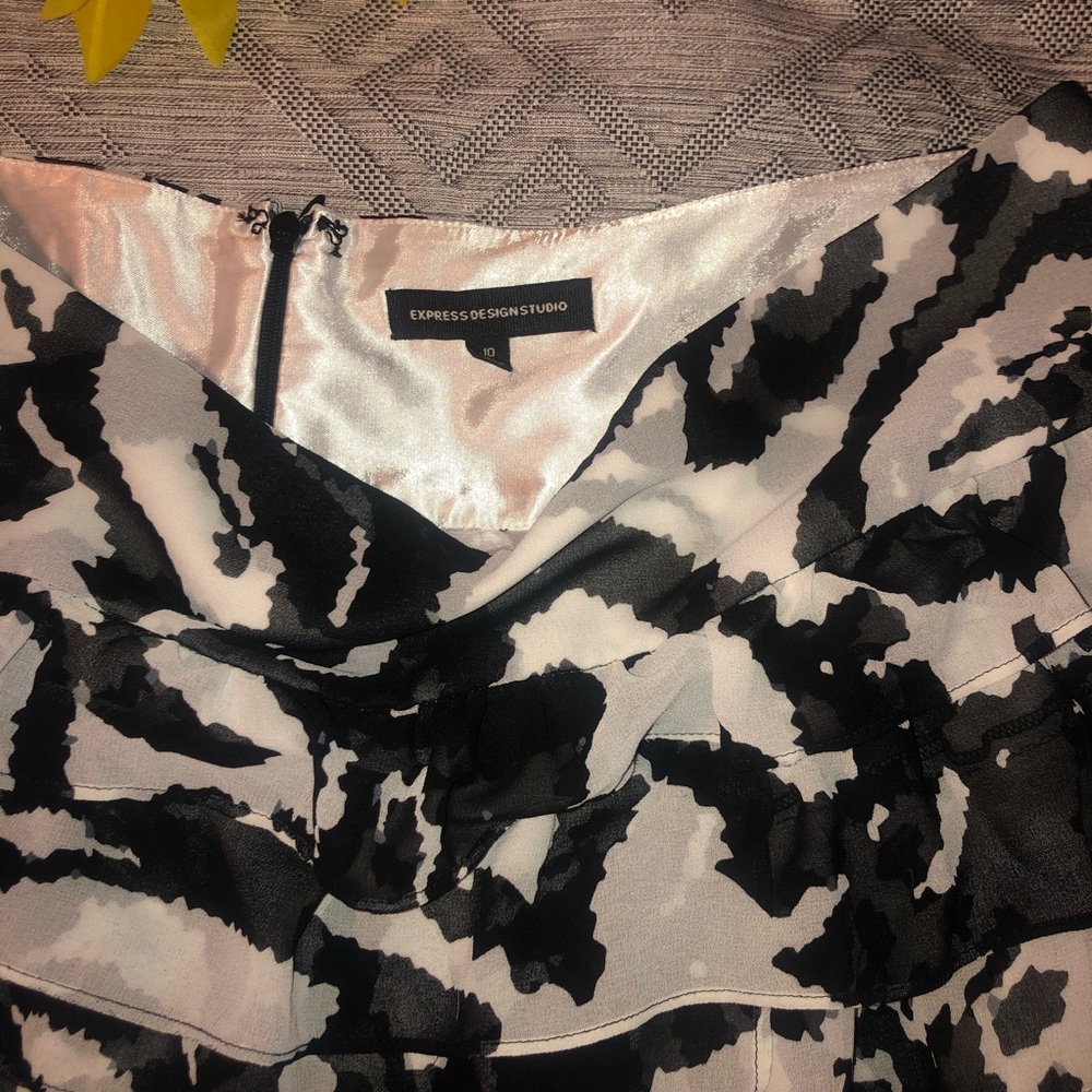 Express Skirt - Picture 6 of 8